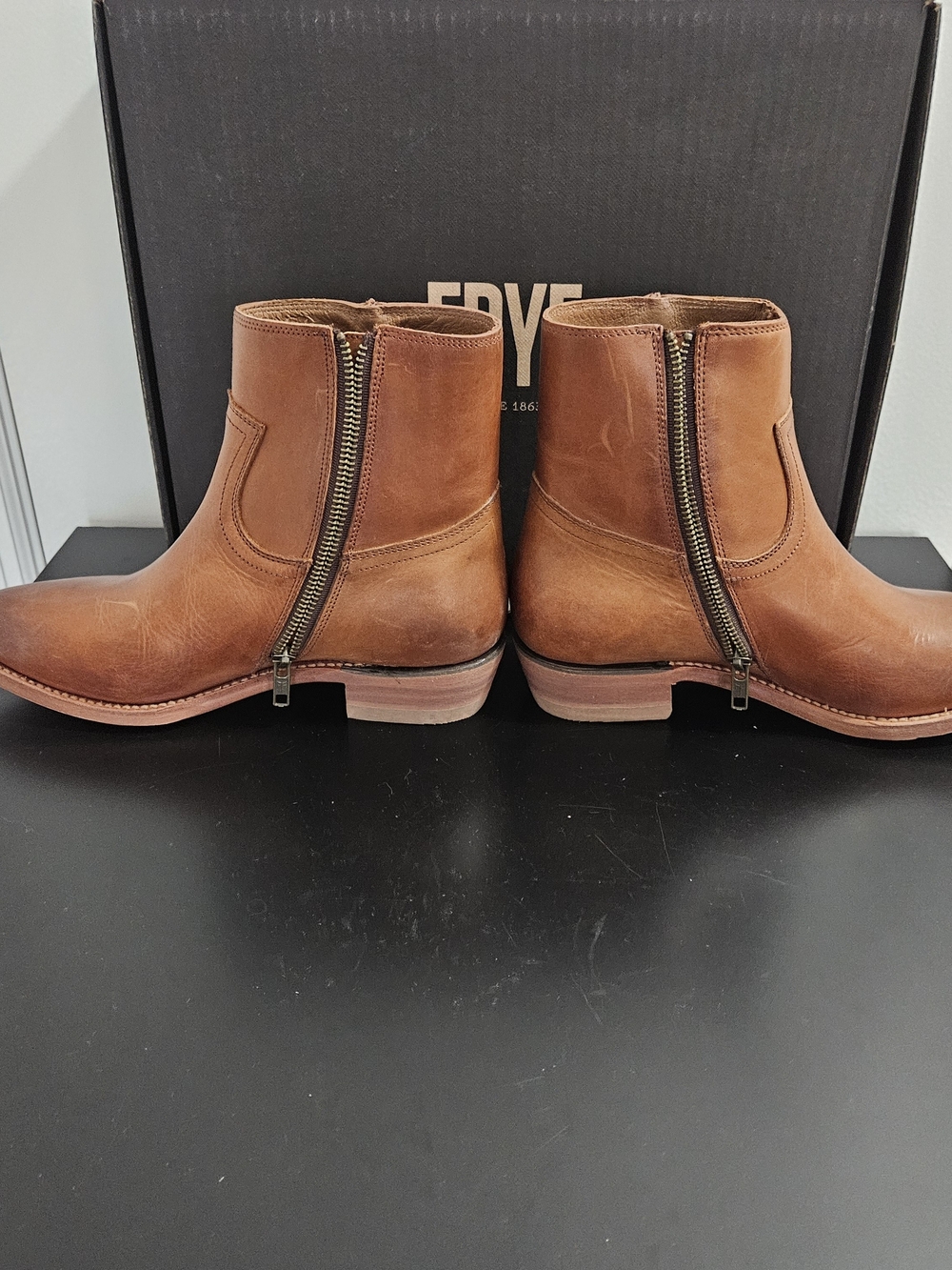 NIB FRYE Womens Billy Inside Zip Ankle Boots - Caramel Size 8M - Picture 9 of 13